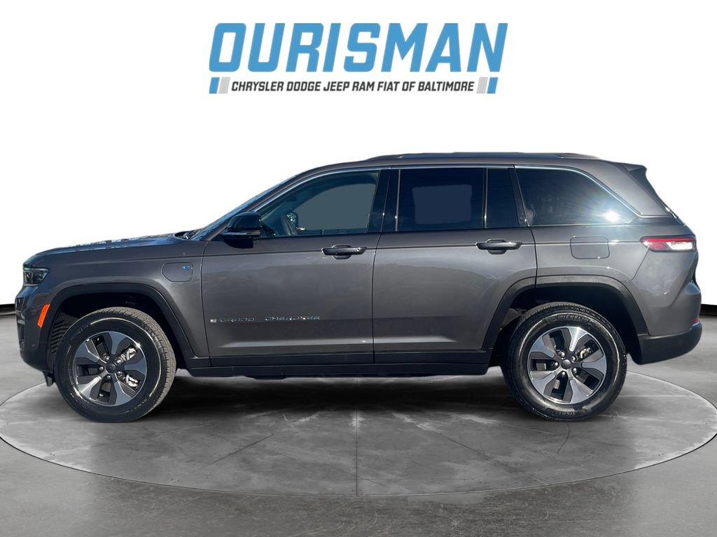 Used 2022 Jeep Grand Cherokee Limited 4xe w/ Luxury Tech Group II image 3