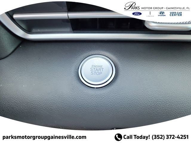 New 2025 Hyundai Elantra Blue FWD image 24