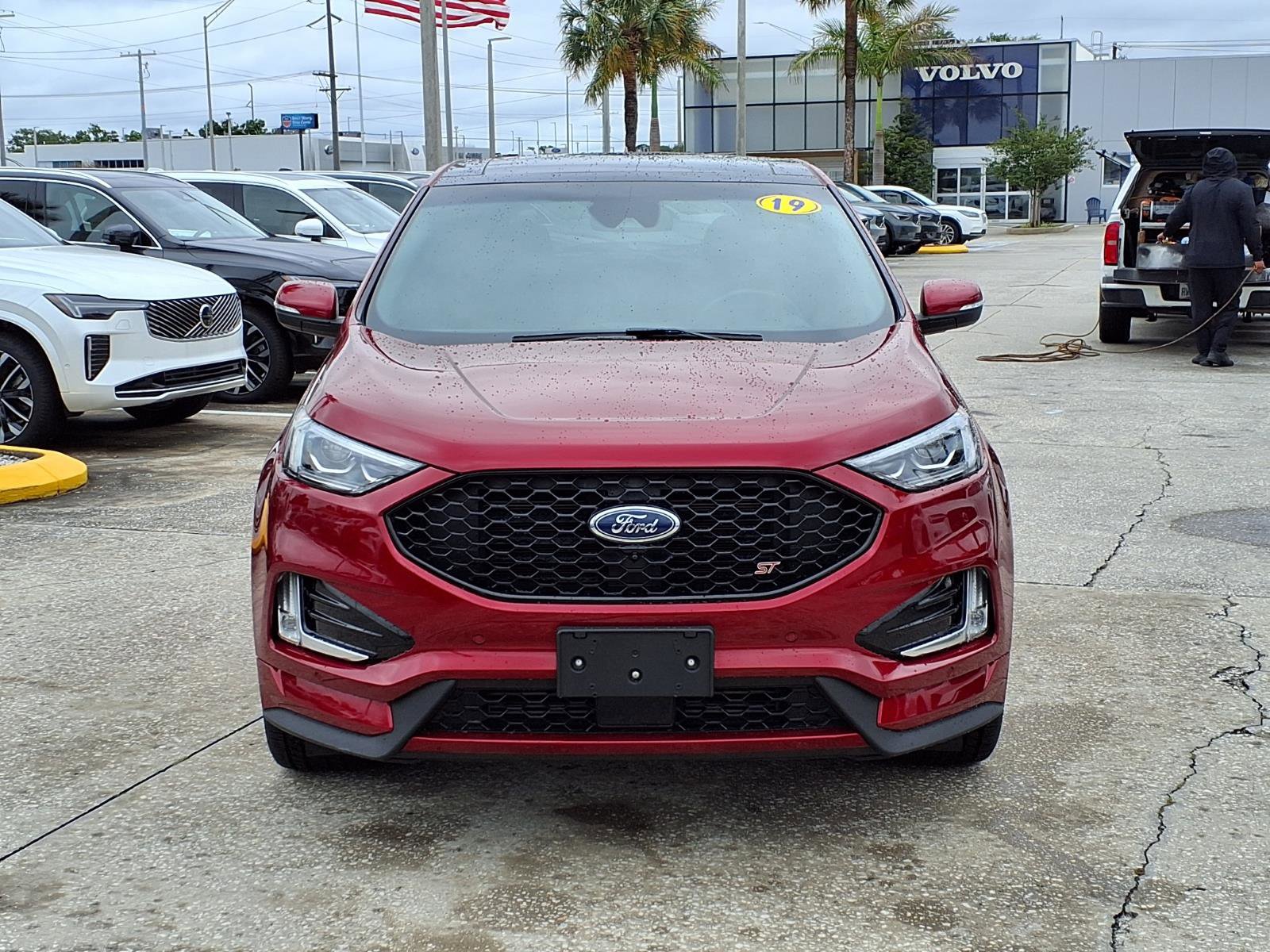 Used 2019 Ford Edge ST w/ Equipment Group 401A image 2