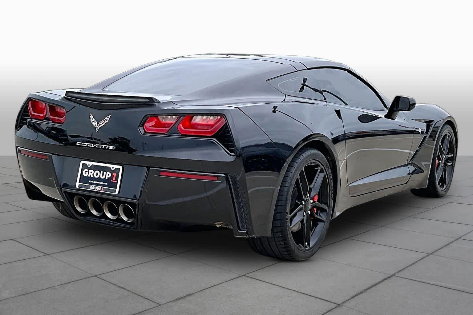 Used 2016 Chevrolet Corvette Stingray Coupe RWD image 12