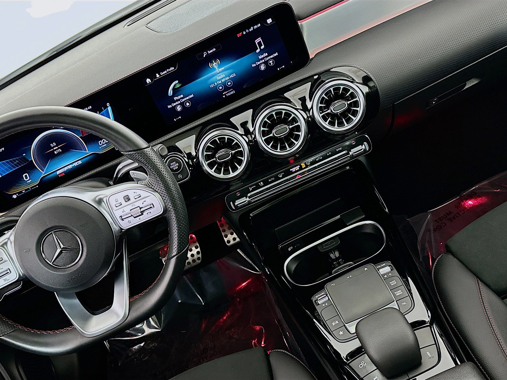 Used 2023 Mercedes-Benz CLA 35 AMG 4MATIC w/ Exterior Lighting Package image 23