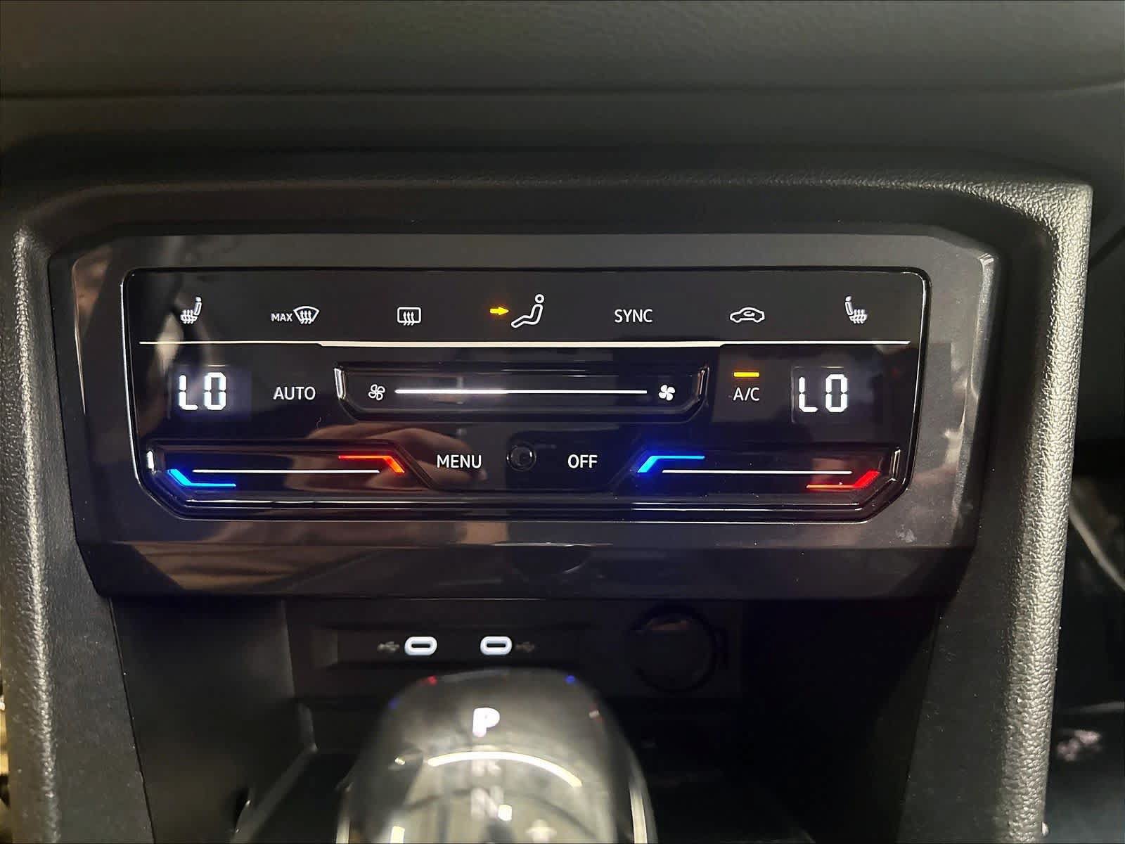 Used 2023 Volkswagen Tiguan SE FWD image 18
