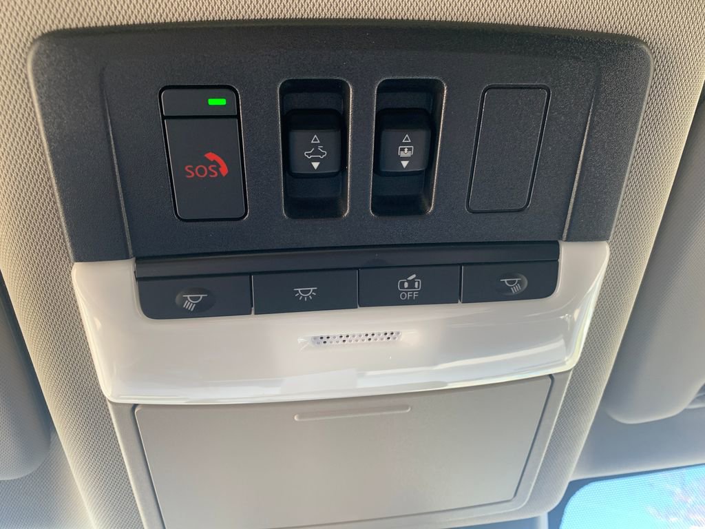 New 2026 Nissan Rogue Platinum image 24