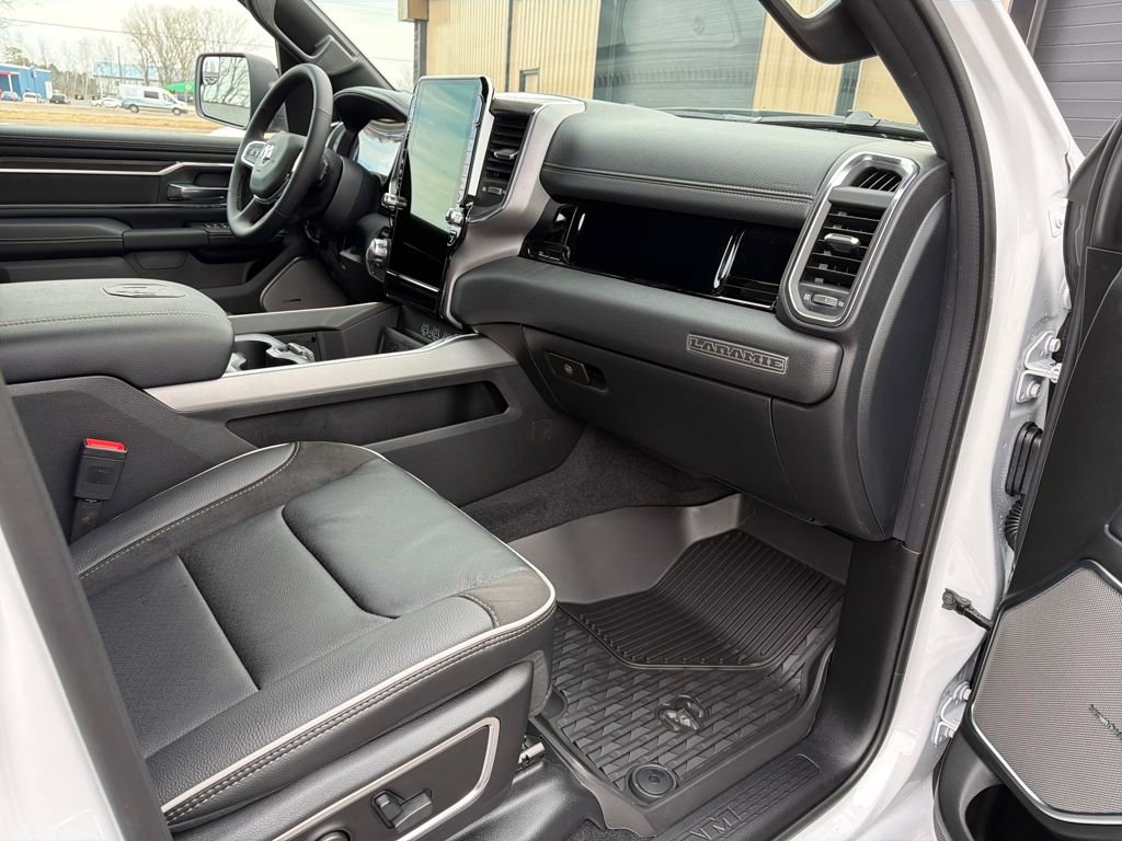 New 2026 RAM 1500 Laramie w/ Night Edition AWD/4WD image 17