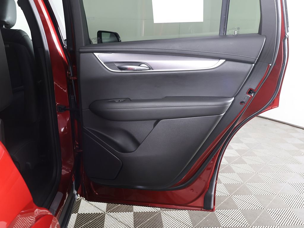 Used 2023 Cadillac XT6 Luxury image 29