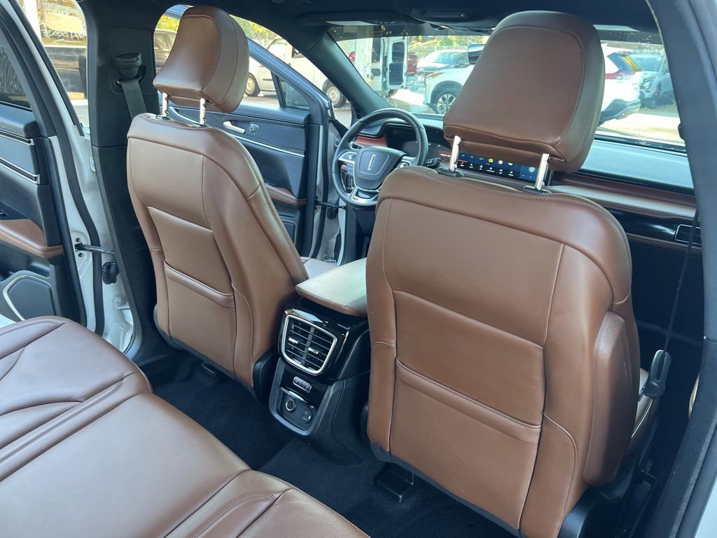 Used 2022 Lincoln Nautilus Reserve image 17