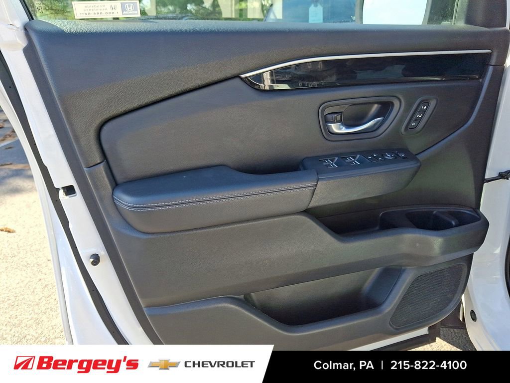 Used 2023 Honda Pilot EX-L image 17