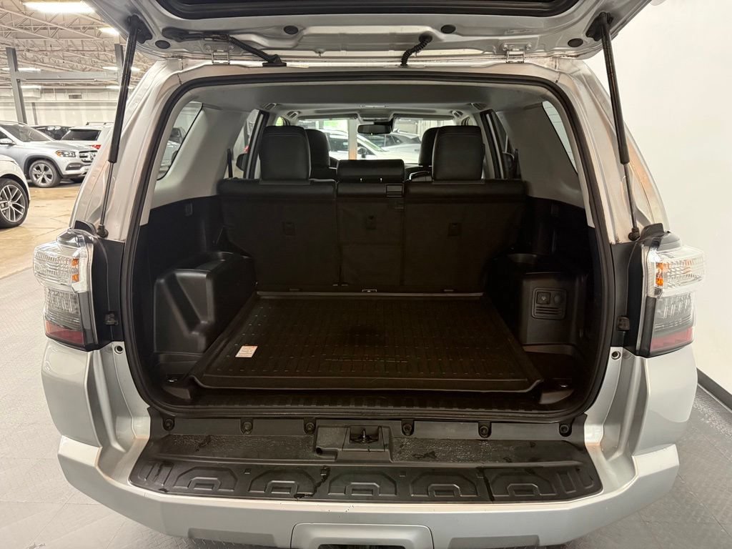 Used 2020 Toyota 4Runner SR5 Premium w/ Moonroof Package AWD/4WD image 14