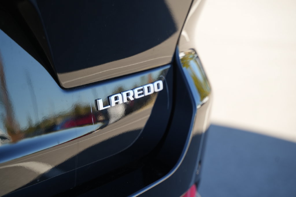 New 2027 Jeep Grand Cherokee L Laredo w/ MOPAR Finishing Package AWD/4WD image 44