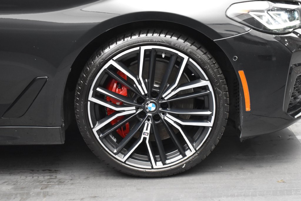 Used 2021 BMW 540i w/ M Sport Package RWD image 5