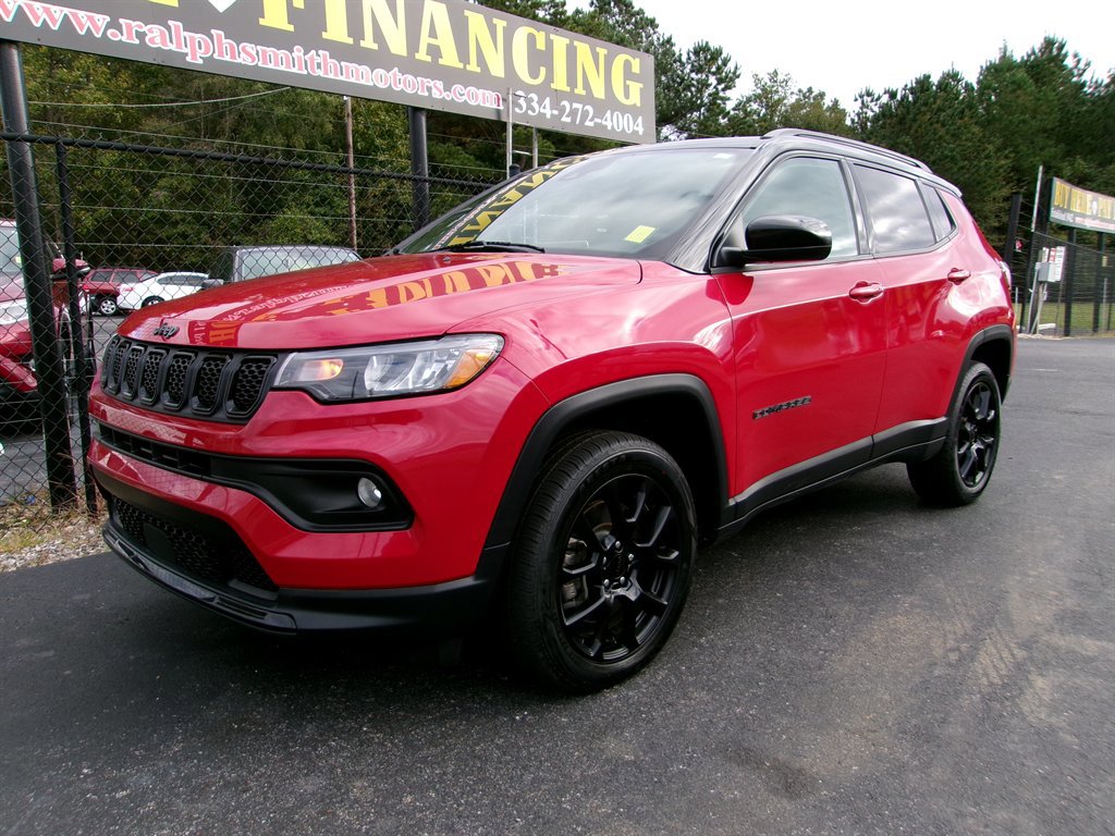 Used 2023 Jeep Compass Latitude w/ Sun and Sound Group image 2