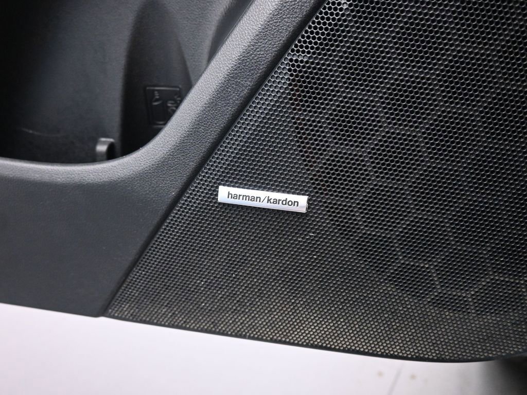 Used 2022 Subaru Crosstrek 2.5i Limited w/ Moonroof Package 2 image 12