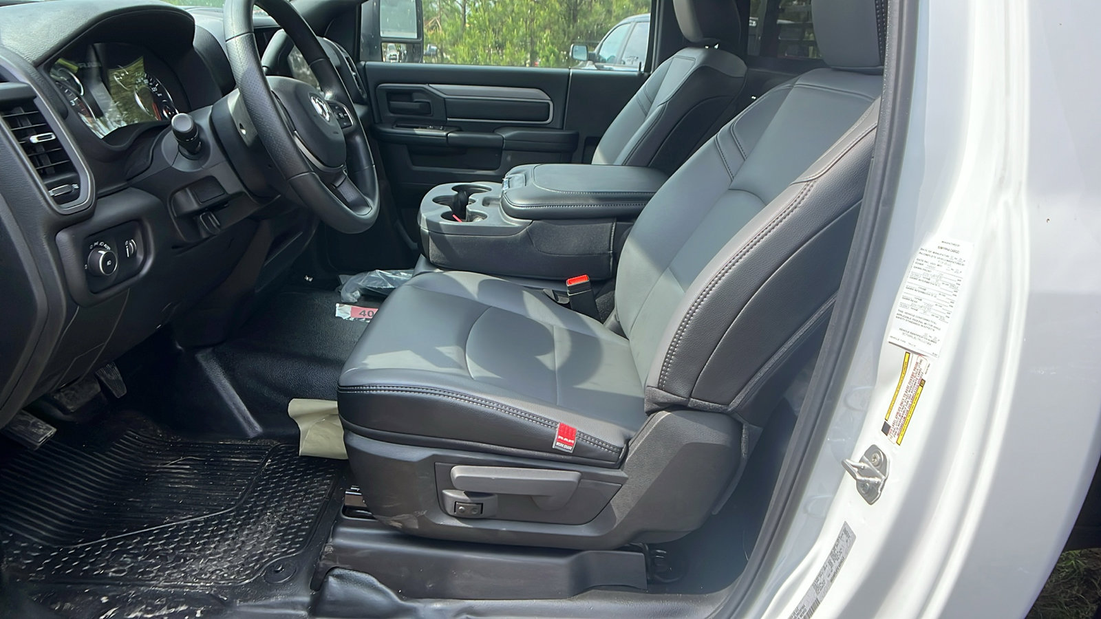 New 2024 RAM 5500 Tradesman image 16