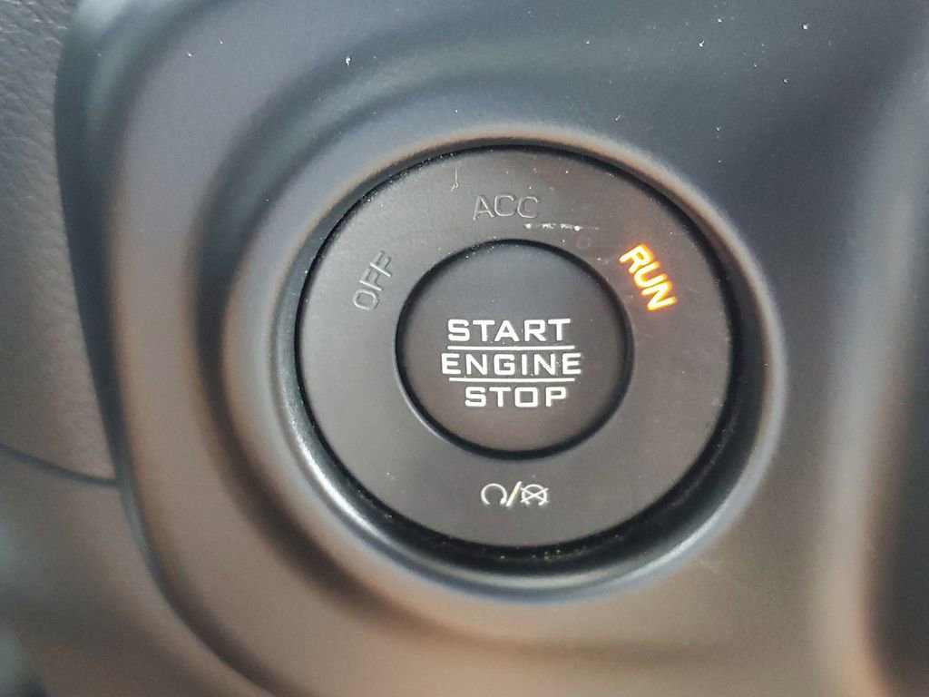 Used 2022 Jeep Wrangler Unlimited Sahara image 37