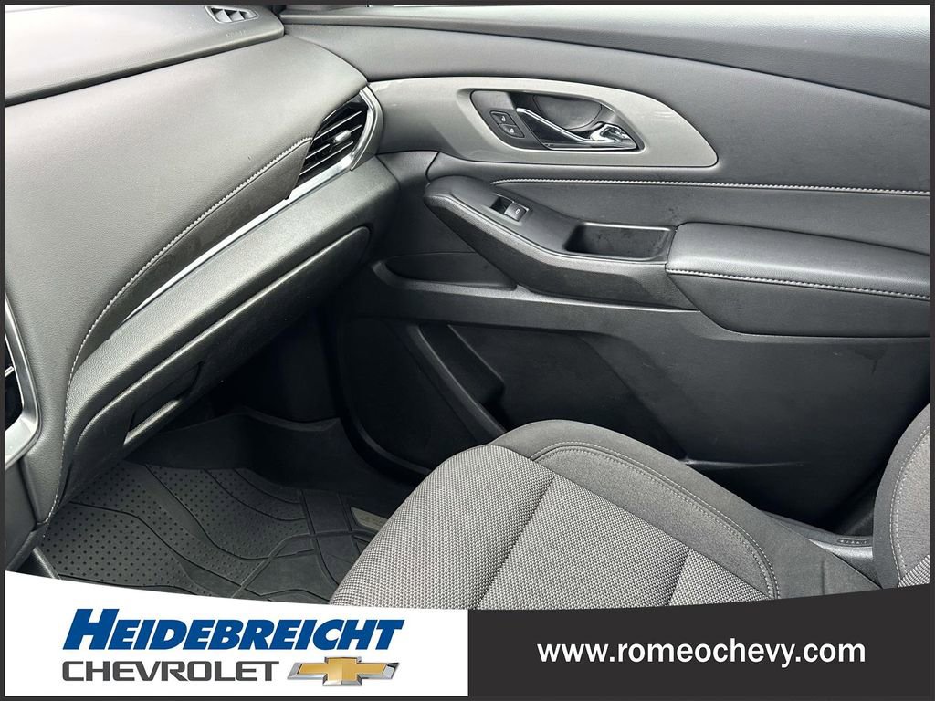 Certified 2023 Chevrolet Traverse LT image 33