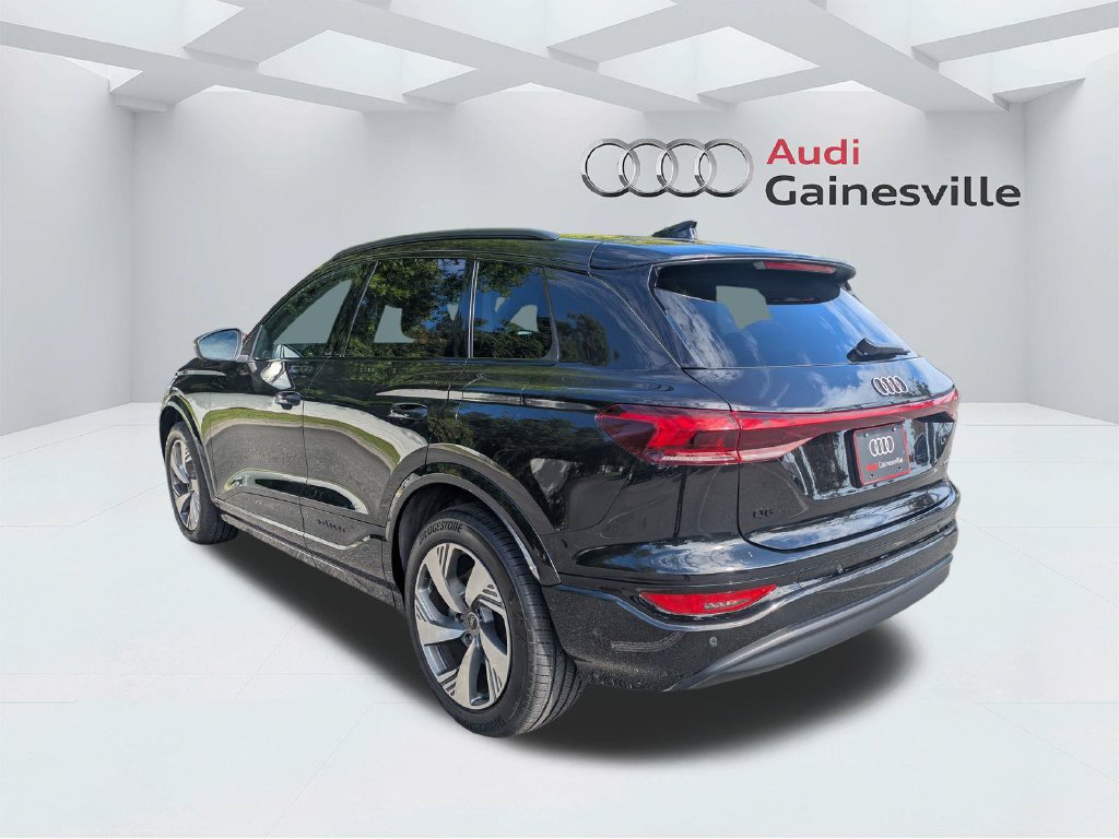 Used 2025 Audi Q6 e-tron Premium Plus w/ Premium Plus AWD/4WD image 7