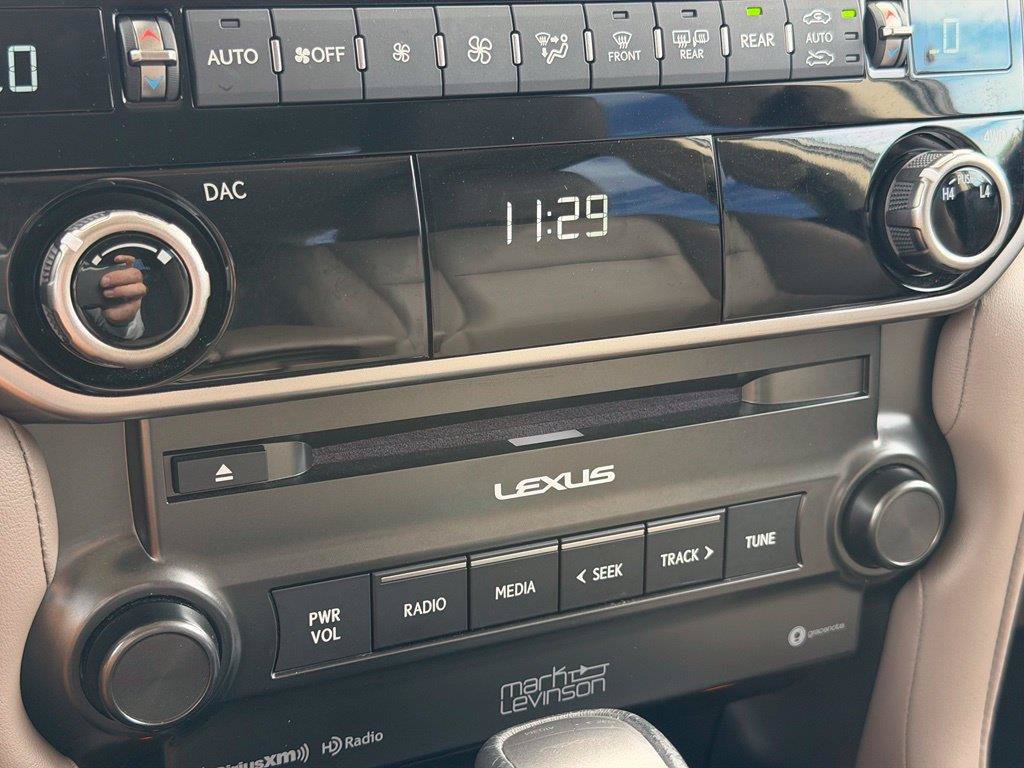 Used 2023 Lexus GX 460 Premium w/ Accessory Package AWD/4WD image 21