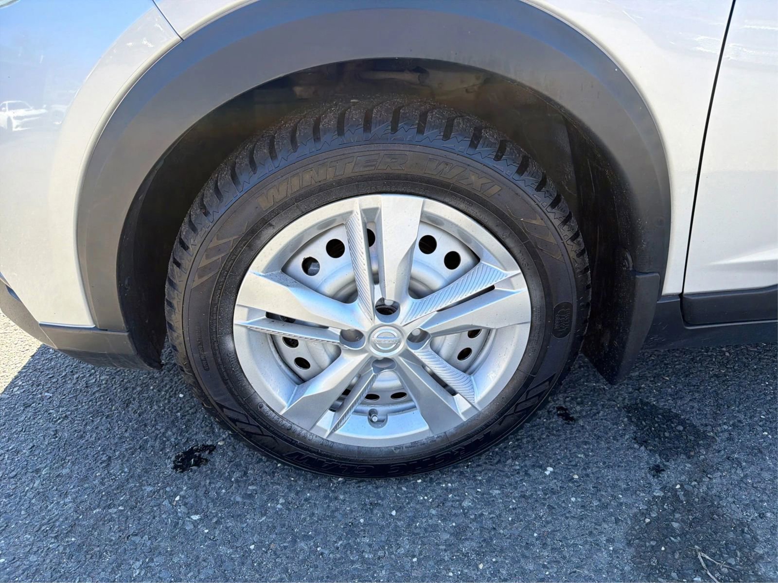 Used 2018 Nissan Kicks S image 16