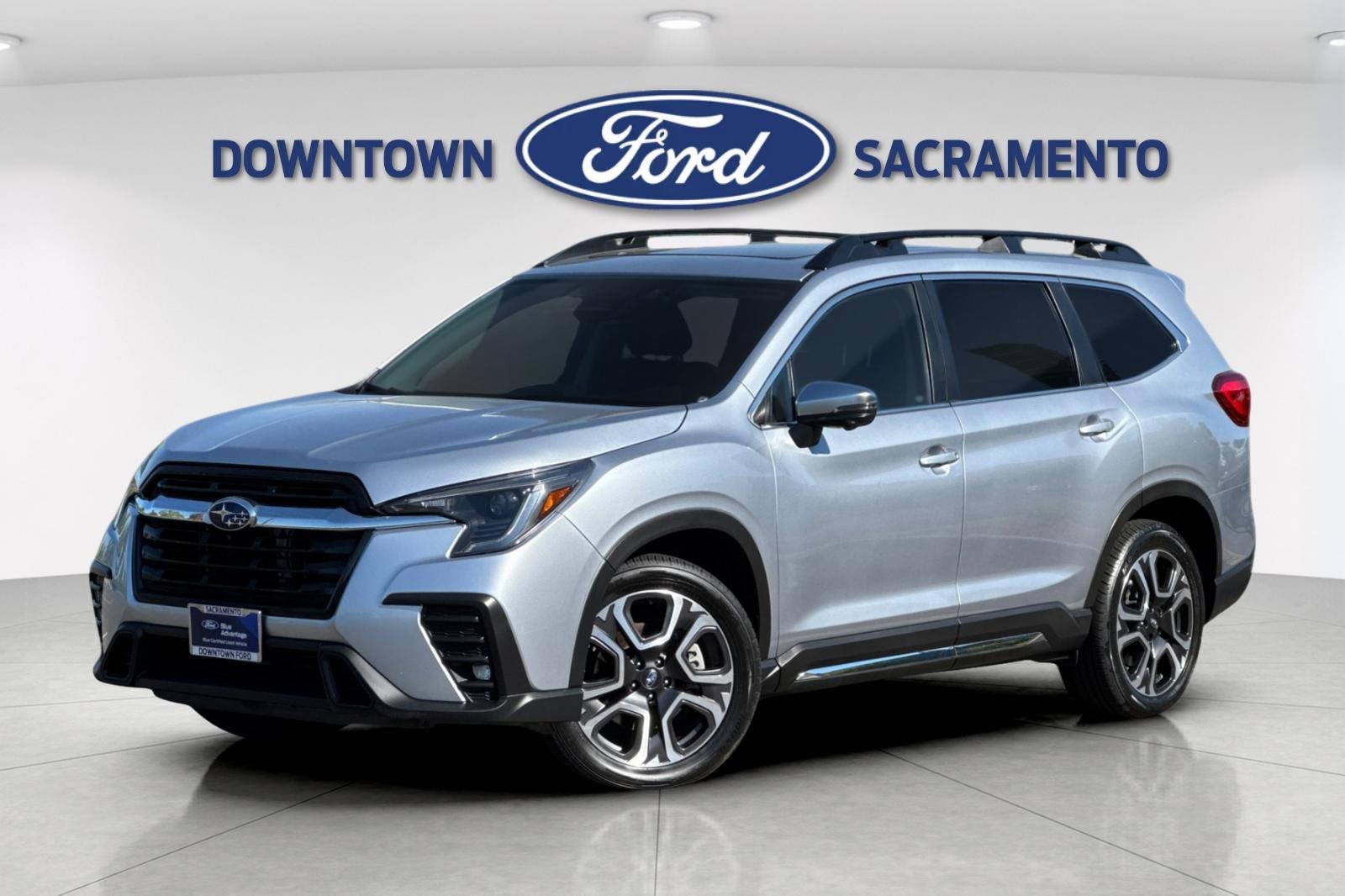 Used 2023 Subaru Ascent Limited w/ Technology Package image 2