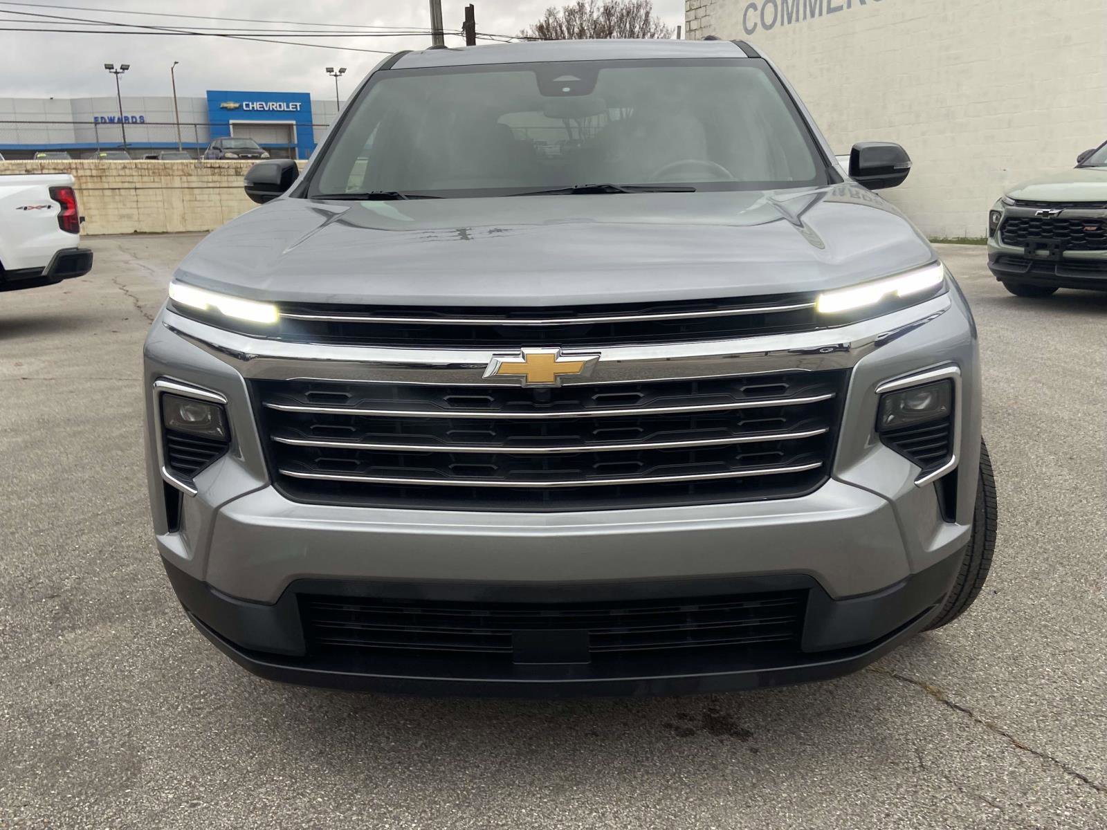 Used 2025 Chevrolet Traverse LT image 29
