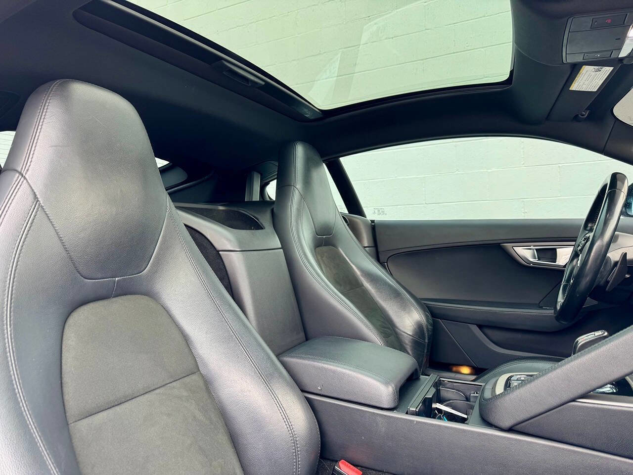 Used 2017 Jaguar F-TYPE Premium 2dr Coupe 8A image 17