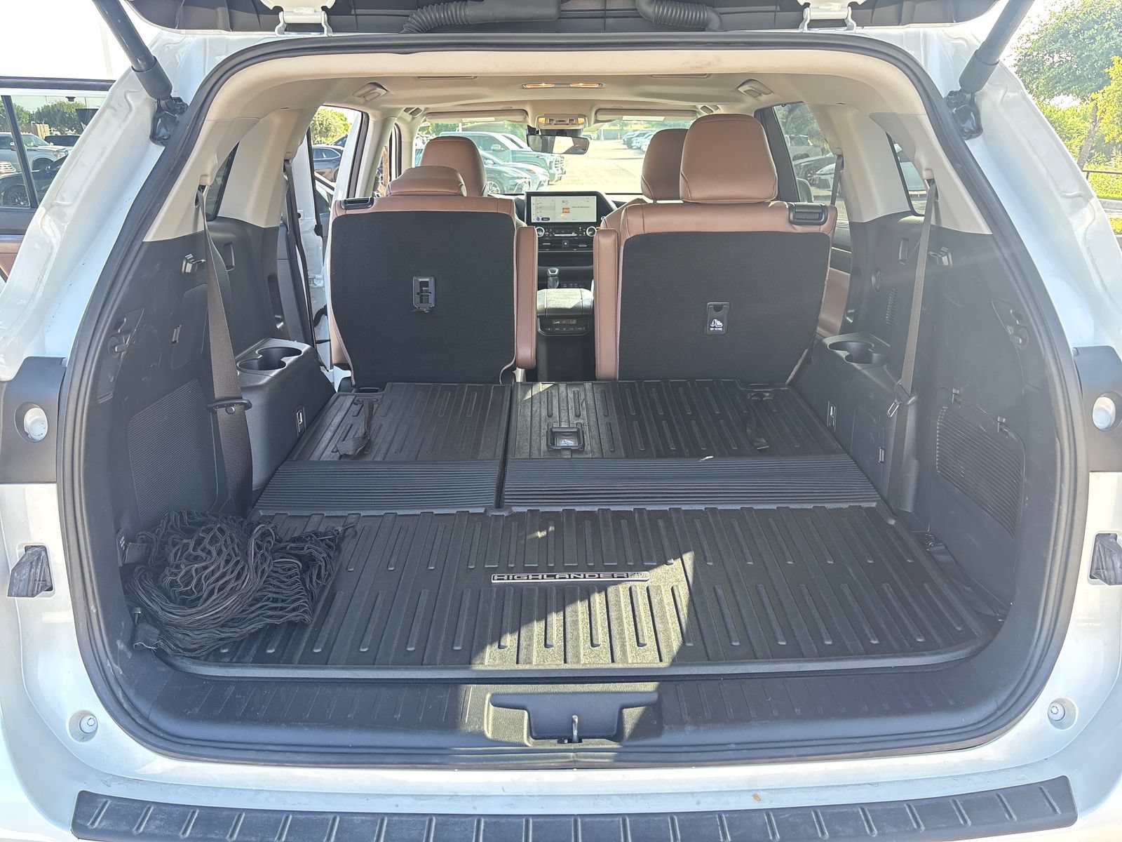 Used 2025 Toyota Highlander Limited AWD/4WD image 17