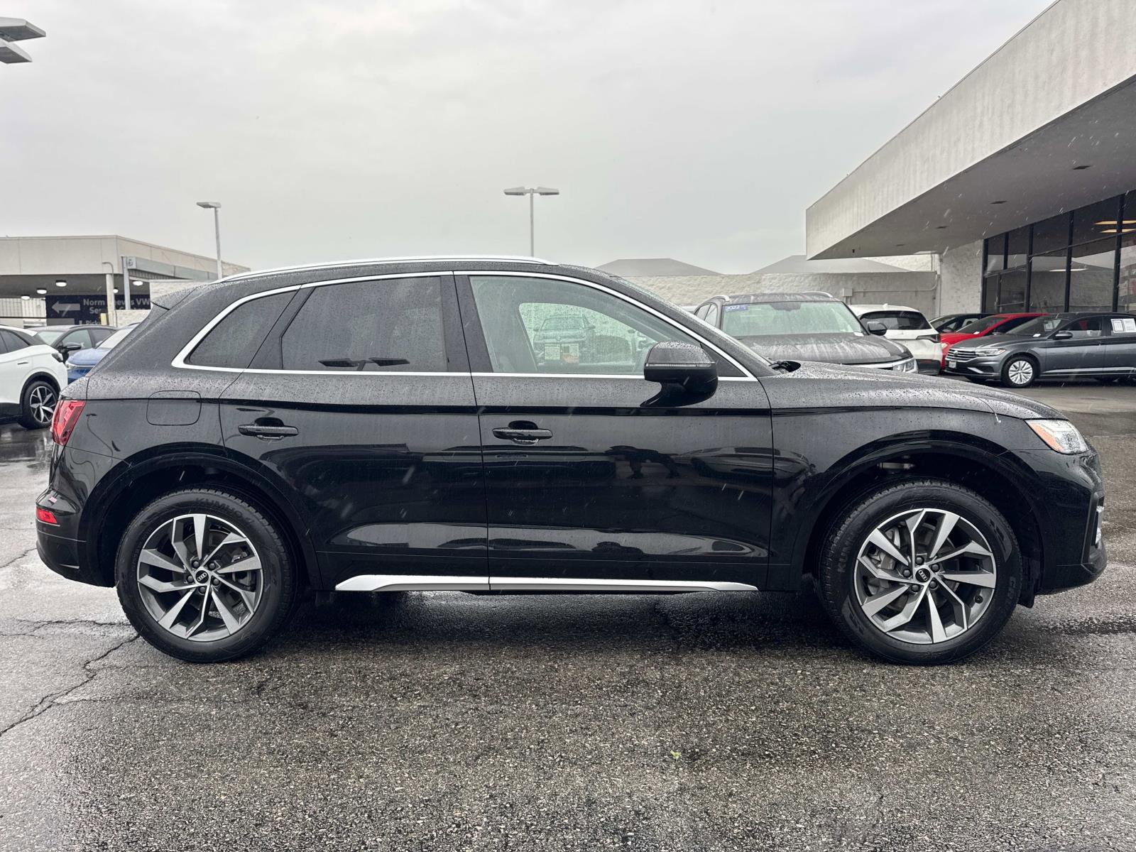 Used 2021 Audi Q5 Premium Plus w/ Premium Plus Package image 6