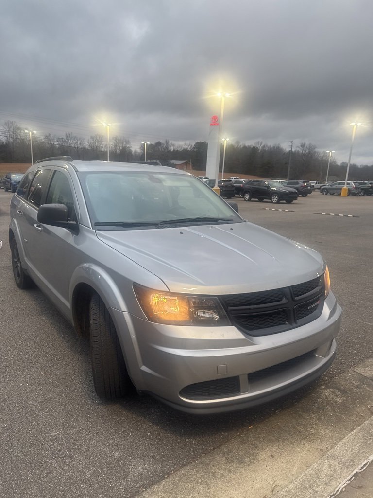 Used 2020 Dodge Journey SE w/ SE Popular Equipment Group image 9