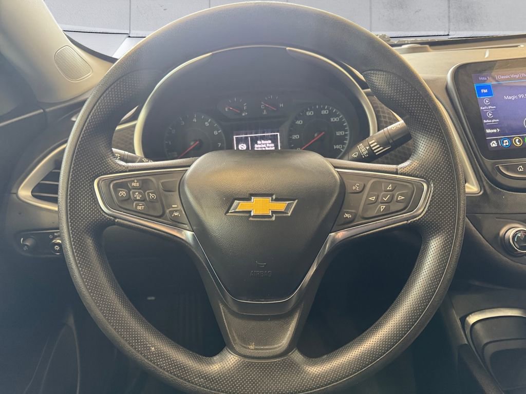 Used 2023 Chevrolet Malibu LT image 9