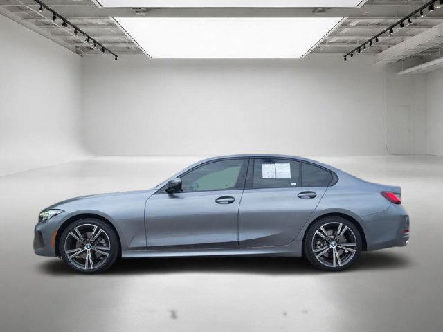 Used 2023 BMW 330i xDrive Sedan w/ Premium Package AWD/4WD image 2