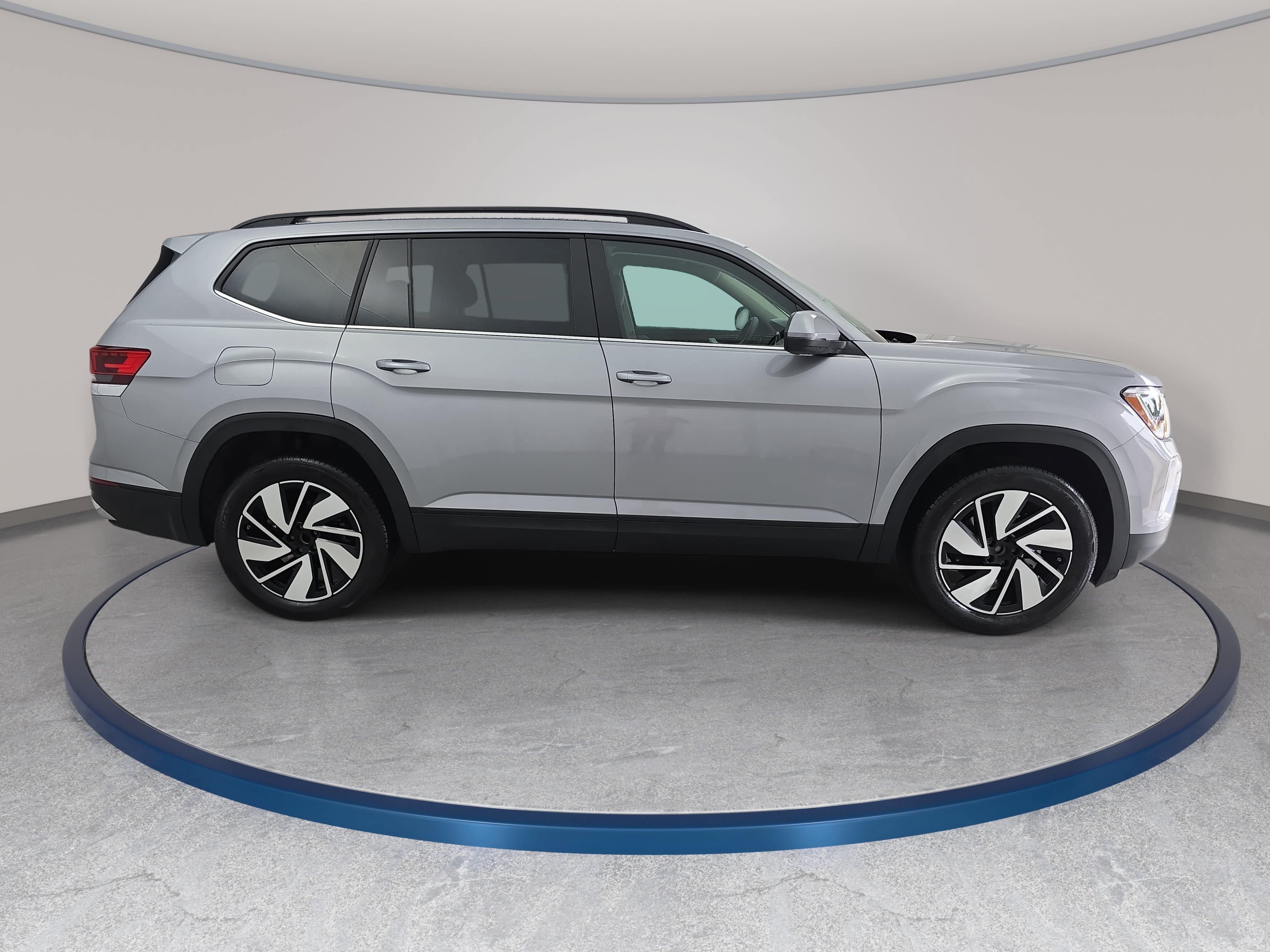 New 2026 Volkswagen Atlas SE FWD image 4