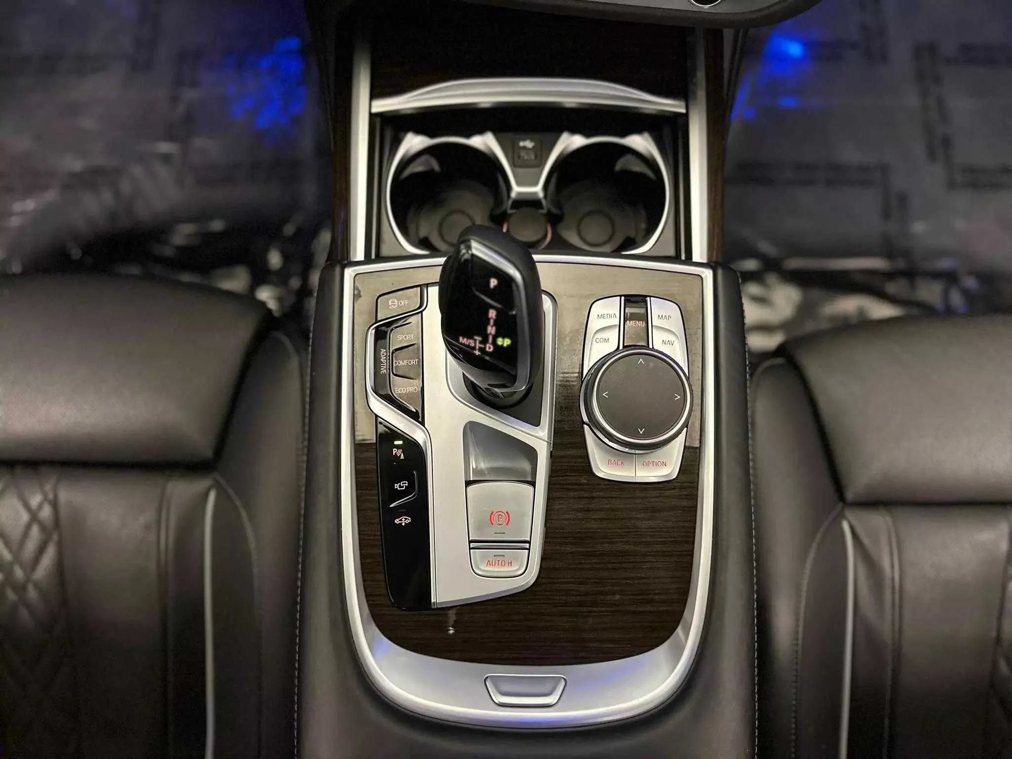Used 2022 BMW 740i RWD image 22