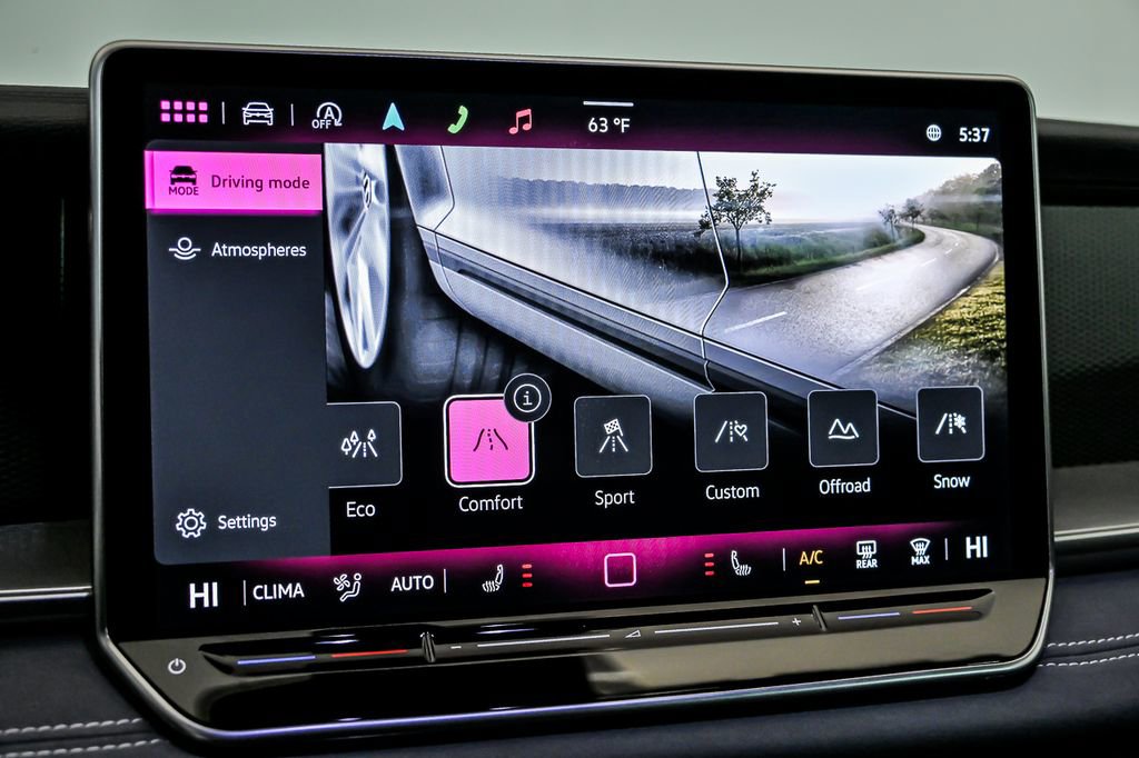 Certified 2025 Volkswagen Tiguan SE R-Line AWD/4WD image 23