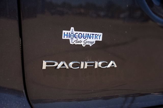 Used 2023 Chrysler Pacifica Touring-L FWD image 10