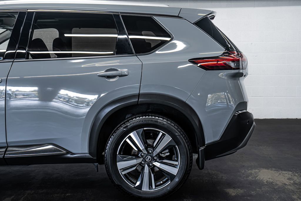 Used 2021 Nissan Rogue SL w/ Premium Package image 12