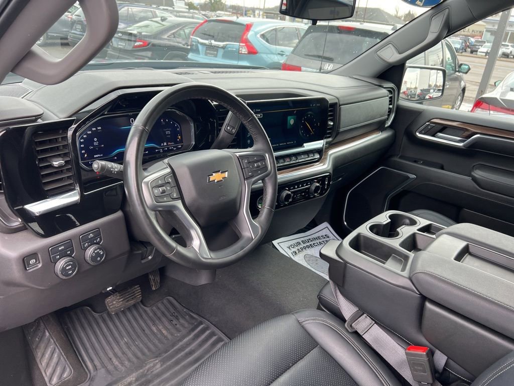 Used 2024 Chevrolet Silverado 1500 LT image 6