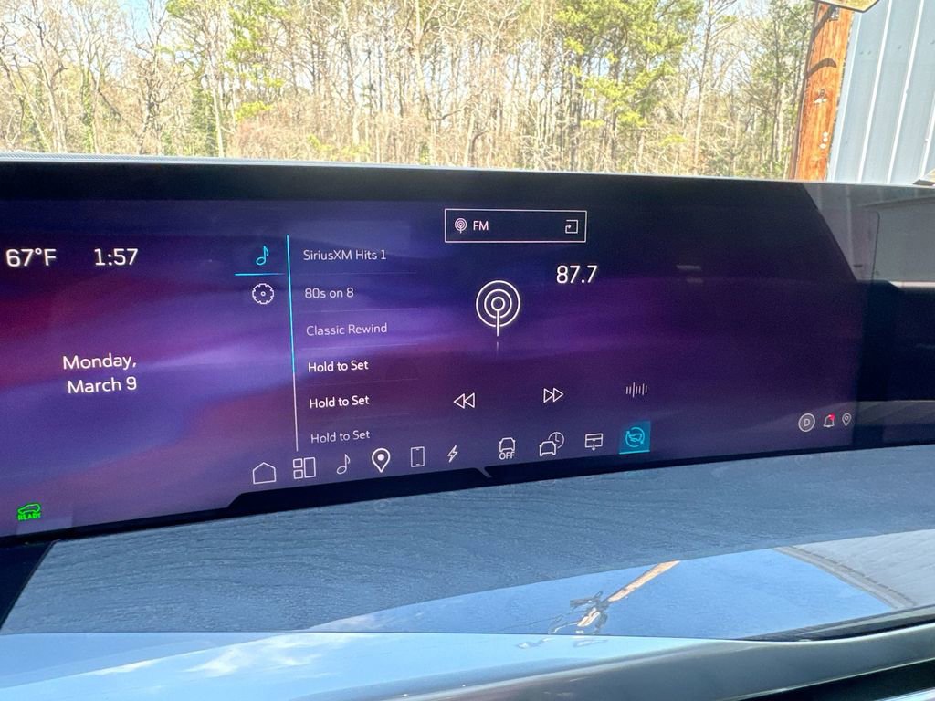 Used 2025 Cadillac Escalade IQ Sport 2 w/ LPO, ONYX Package image 25