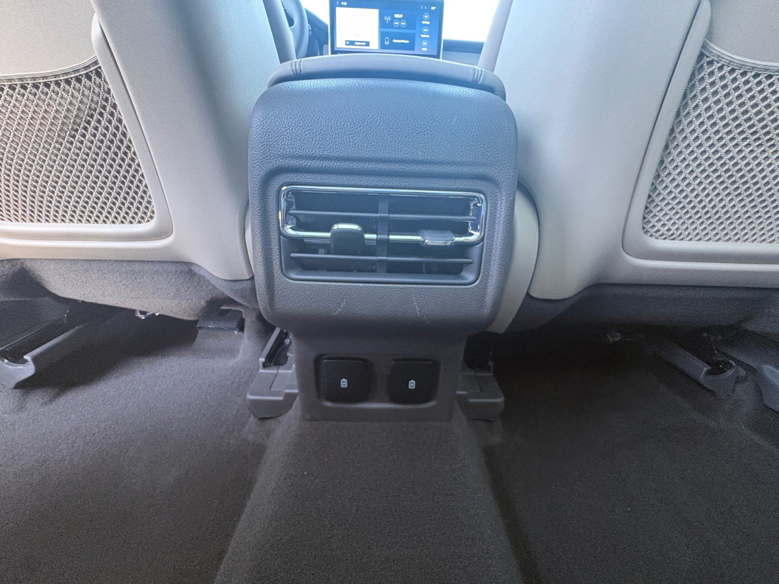 Certified 2024 Lincoln Corsair AWD w/ Equipment Group 101A image 21