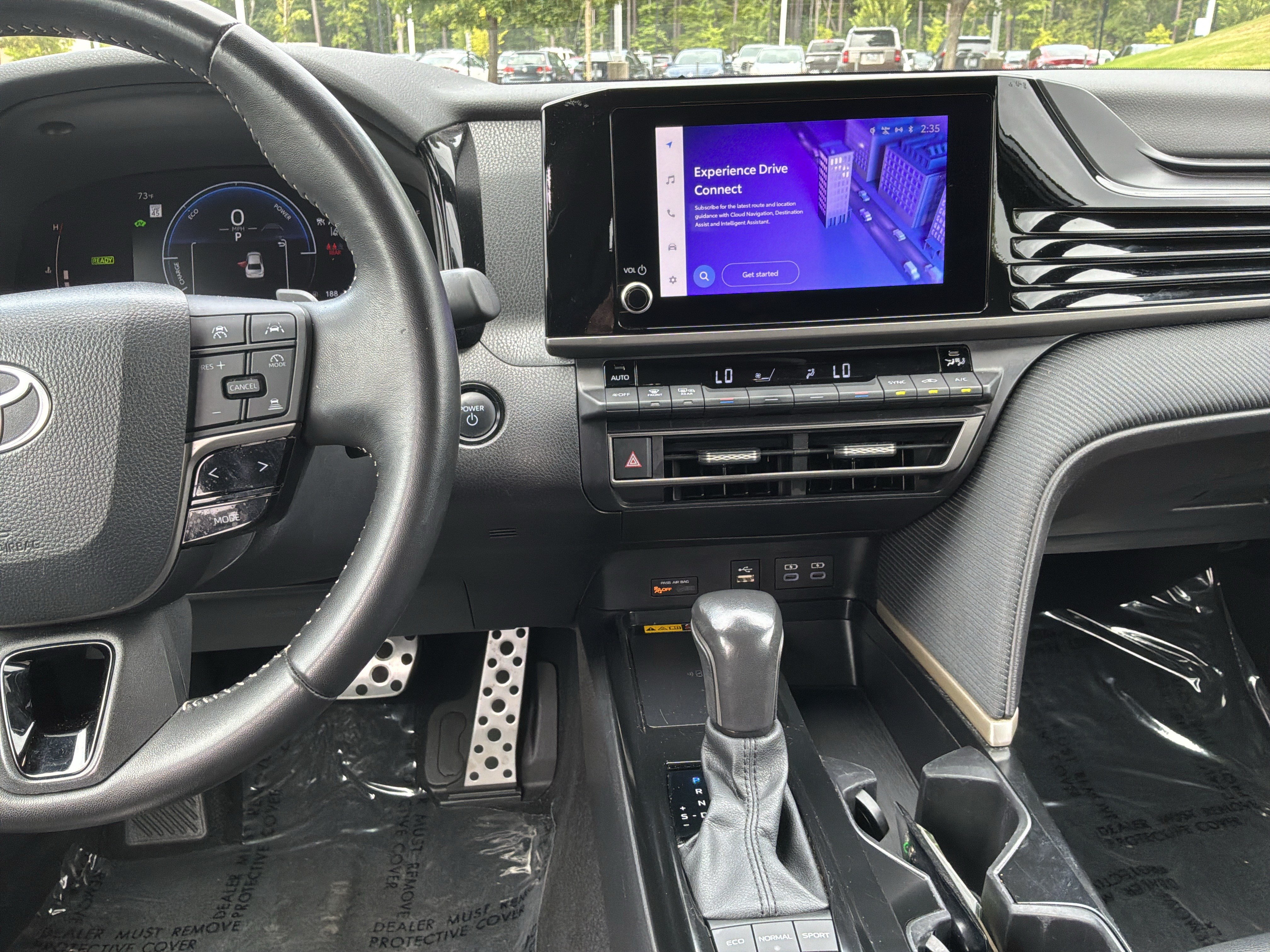 Used 2025 Toyota Camry SE FWD image 23