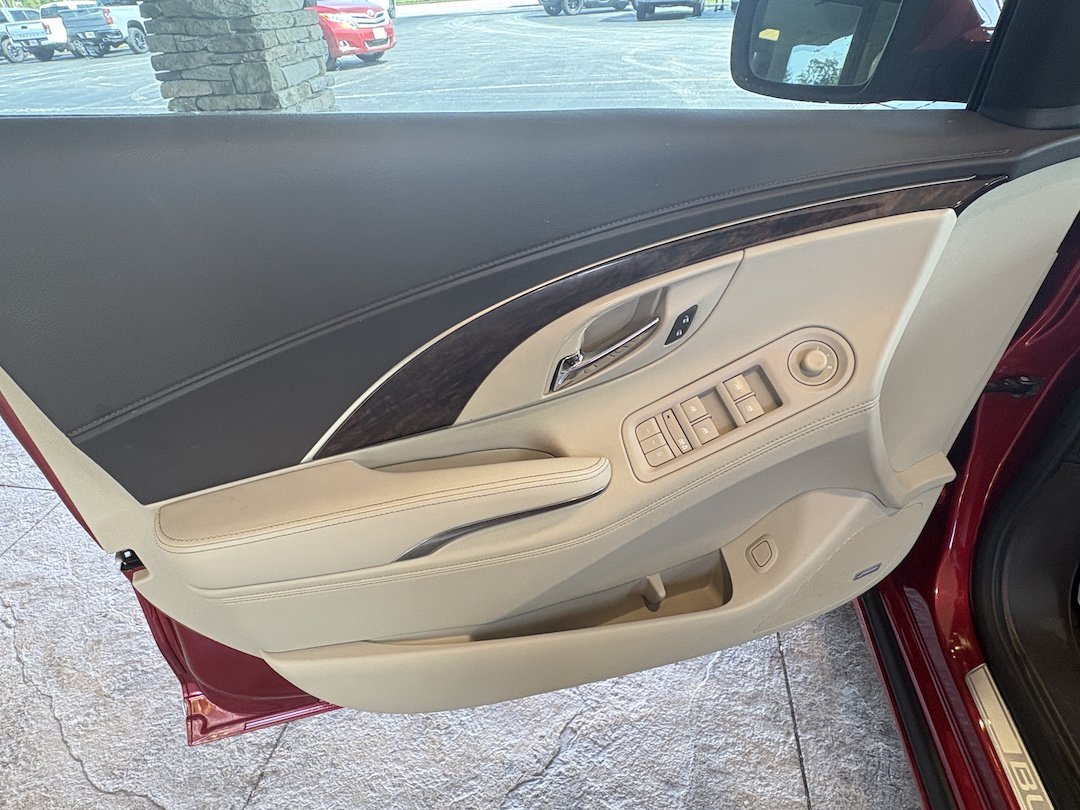 Used 2014 Buick LaCrosse Leather FWD image 20