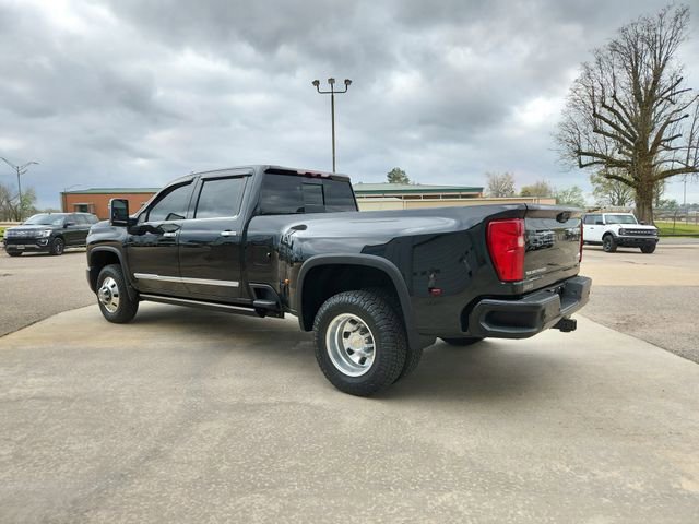 Used 2024 Chevrolet Silverado 3500 High Country w/ Technology Package AWD/4WD image 5