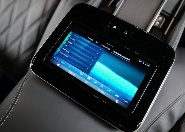 Used 2024 Mercedes-Benz Maybach GLS 600 4MATIC image 27