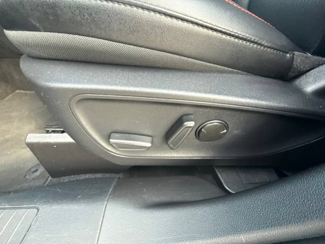Used 2025 Ford Escape ST-Line FWD image 16