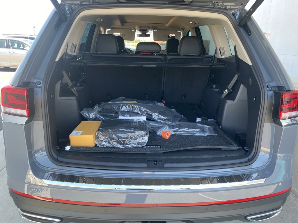 New 2025 Volkswagen Atlas SEL image 30