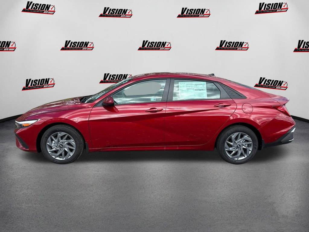 New 2025 Hyundai Elantra Blue image 8