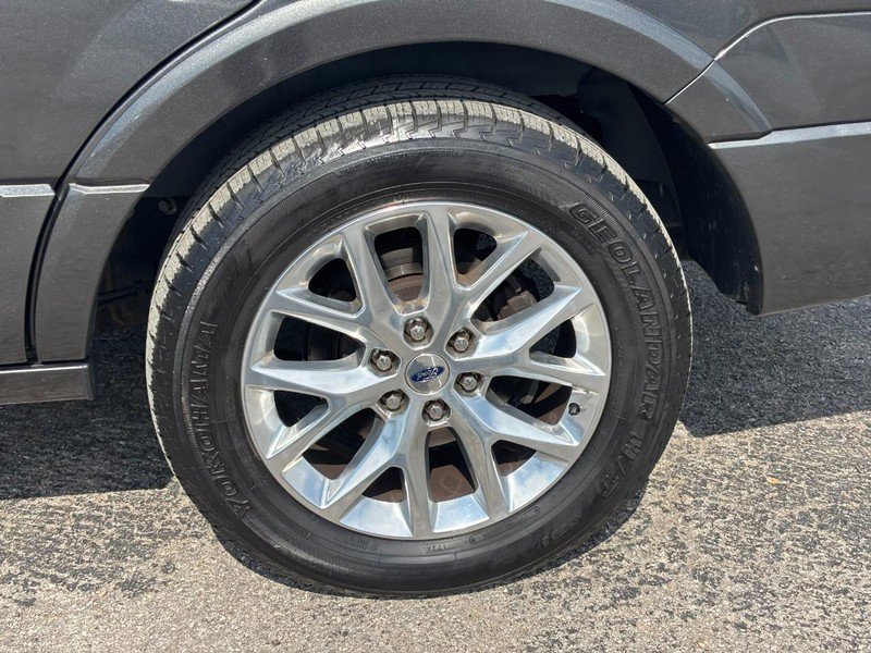 Used 2017 Ford Expedition Limited w/ Equipment Group 301A image 11