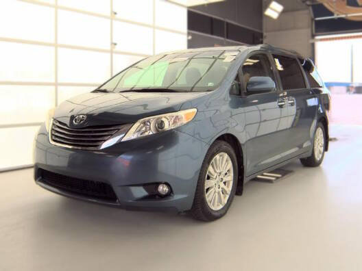 Used 2015 Toyota Sienna XLE Premium AWD/4WD image 11