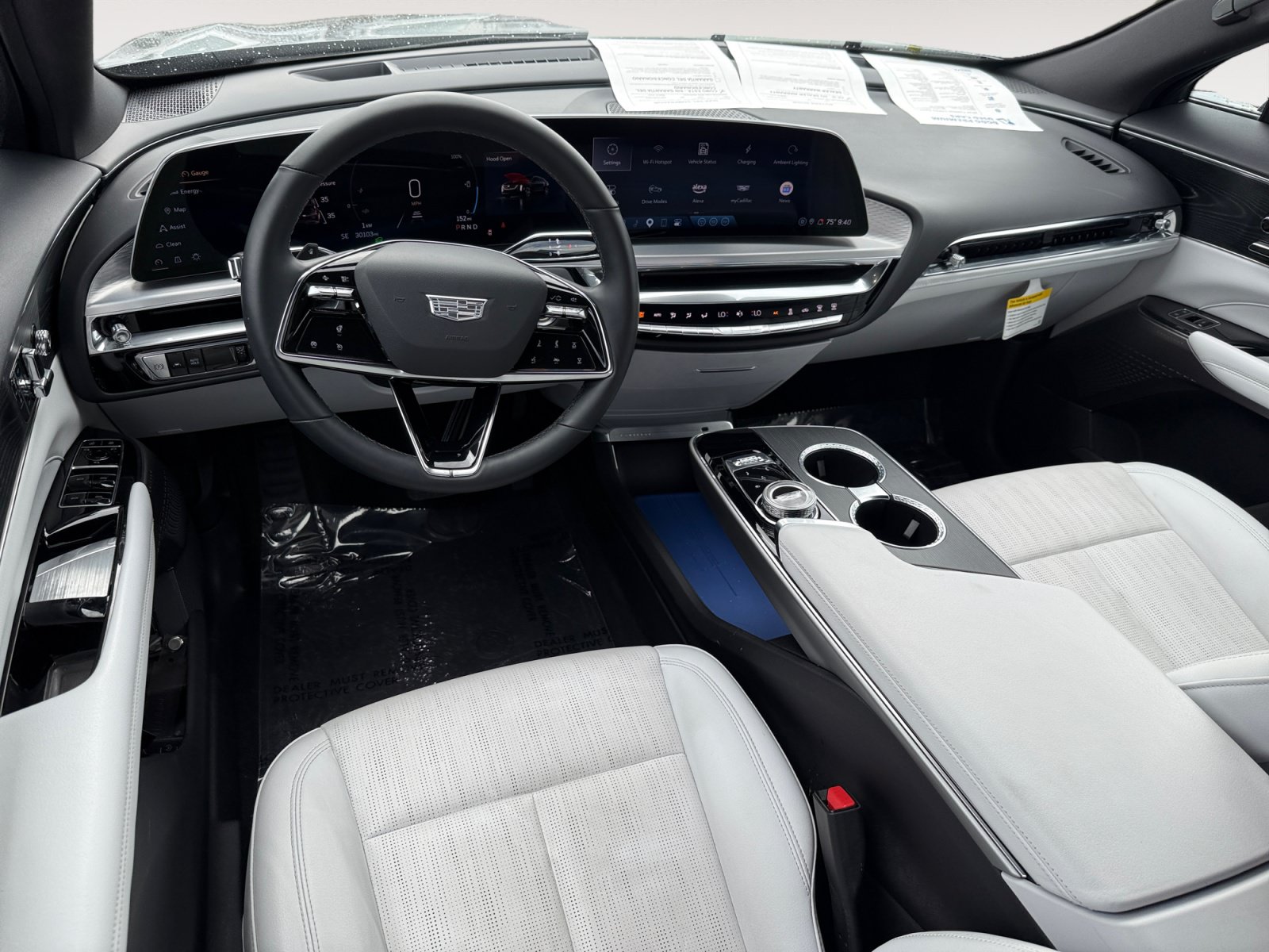Used 2024 Cadillac Lyriq Sport AWD/4WD image 15
