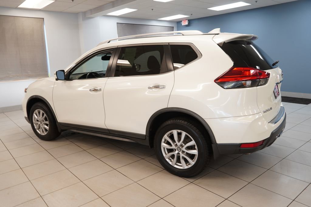 Used 2017 Nissan Rogue SV w/ SV Premium Package AWD/4WD image 7