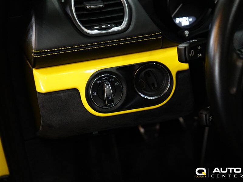 Used 2020 Porsche 718 Boxster Spyder RWD image 20